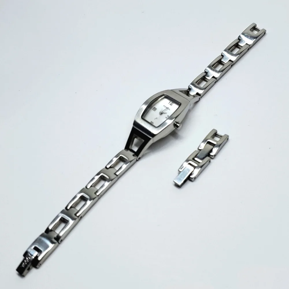 Vintage Fossil Watch F² ES9381 Silver Toned Steel Wristband White Face Watch